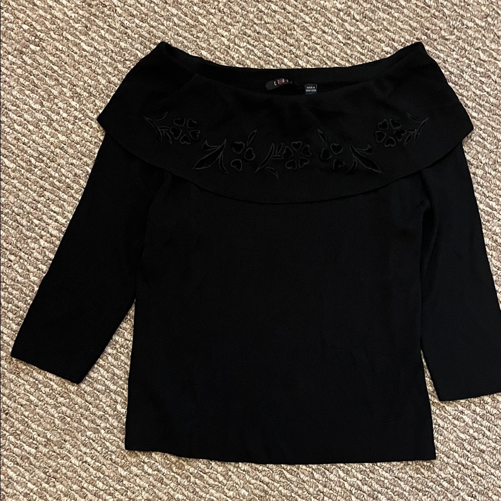 Cyrus Black Round Neck Top